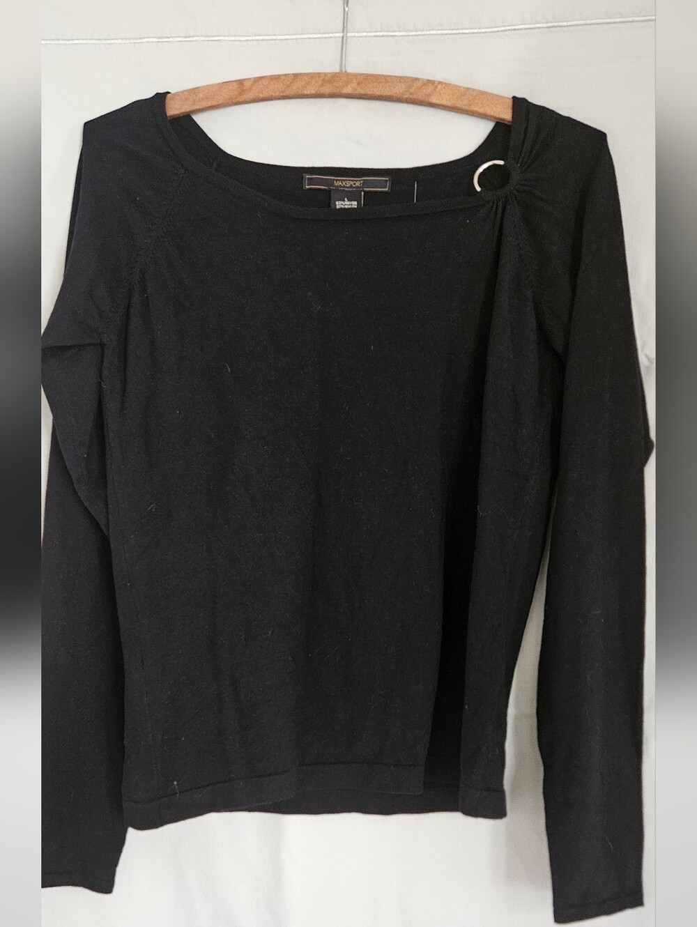 MAXSport Black Long Sleeve Ligjtweight Sweater with Ring Detail